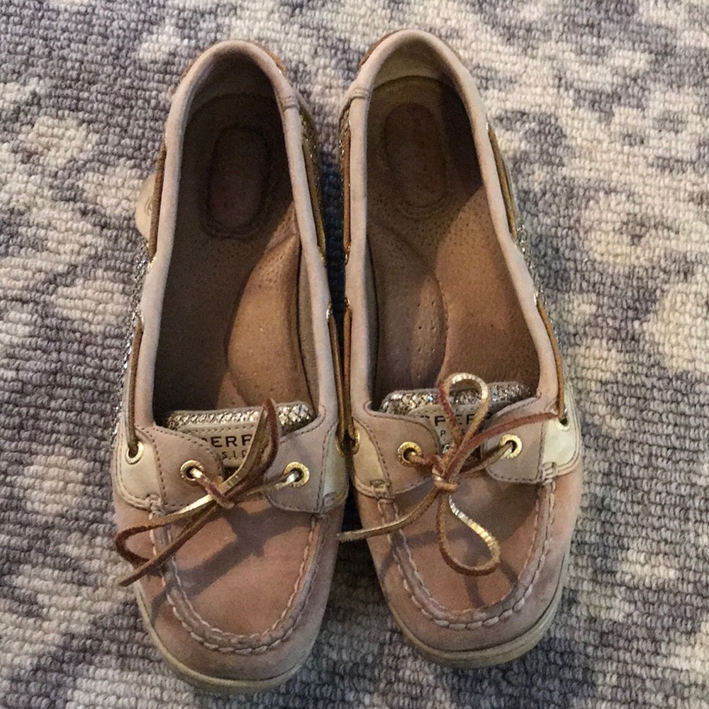 Sperry’s women’s gold glitter boat shoes